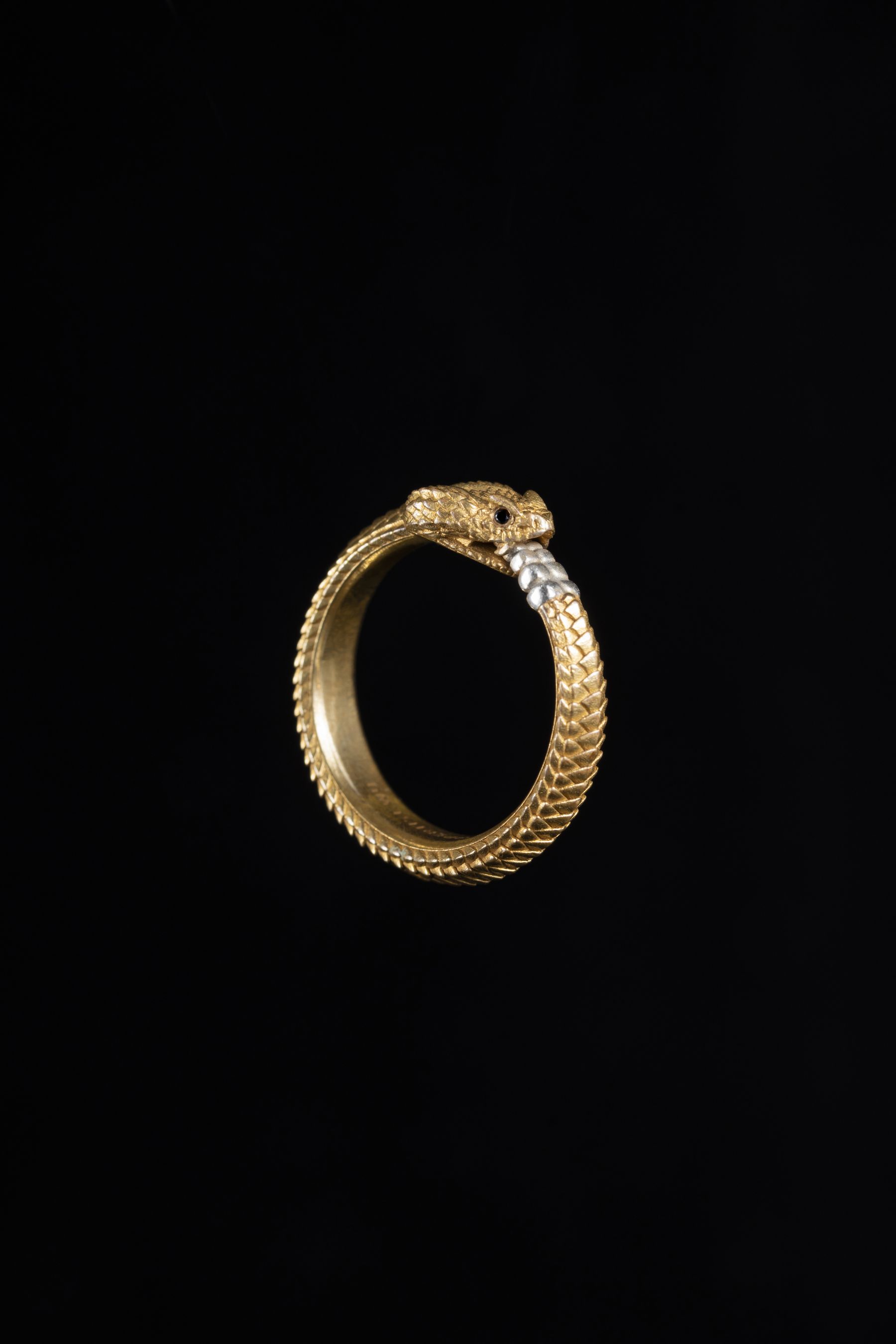 Eleganter Goldschmuck