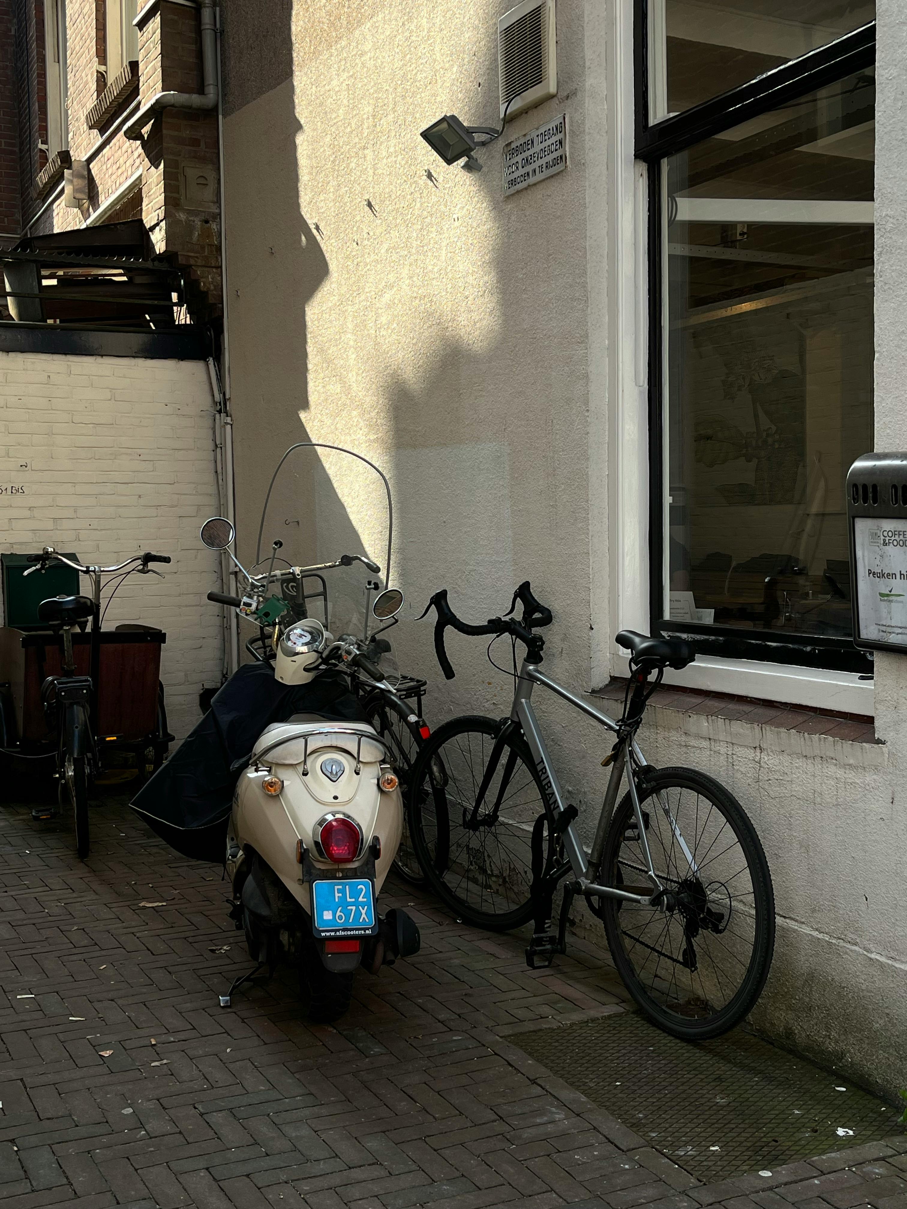 Buro Urban Photos, Download The BEST Free Buro Urban Stock Photos & HD ...