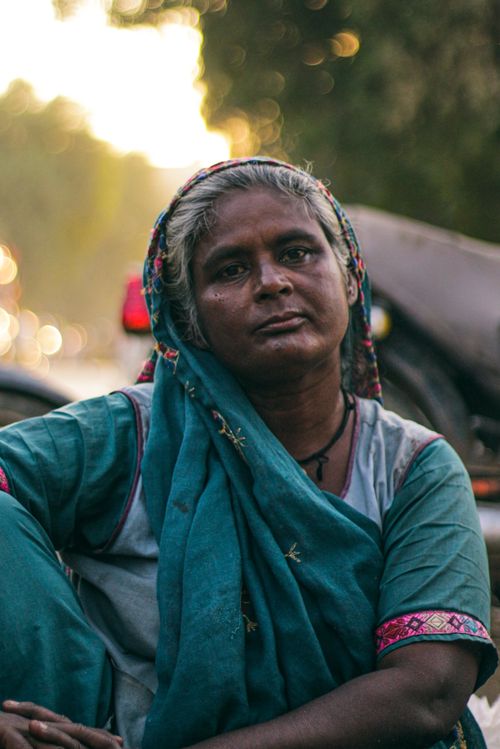 Free Captivating portrait of an elderly woman in traditional clothing from Karachi, Pakistan. Stock Photo