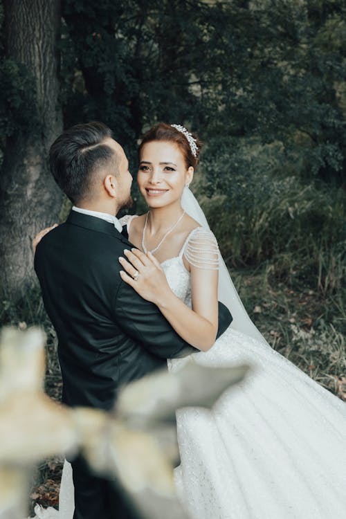 Photos gratuites de arbre, couple, debout