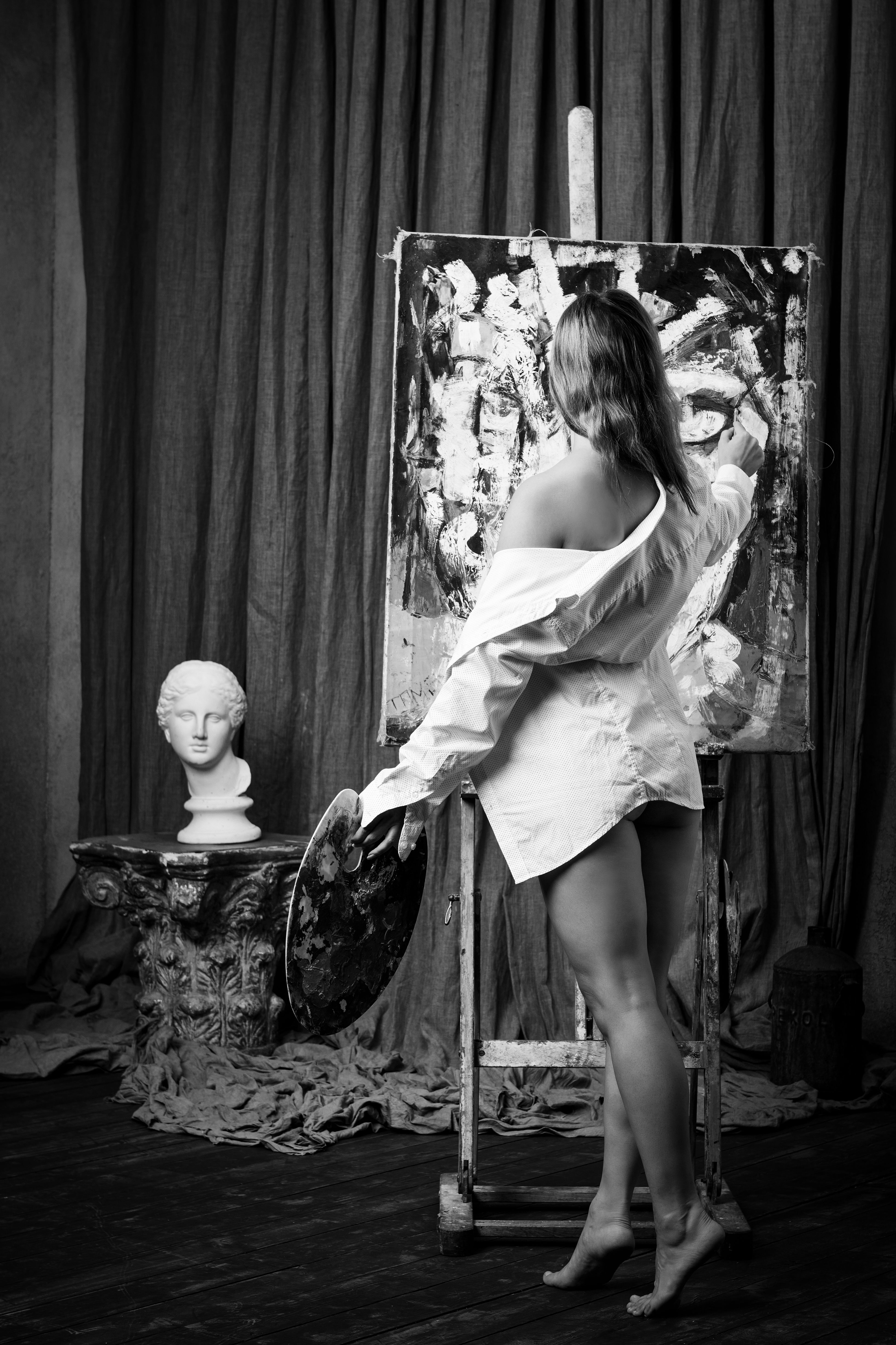 Sexy Woman Painting on Canvas in Workshop · Free Stock Photo