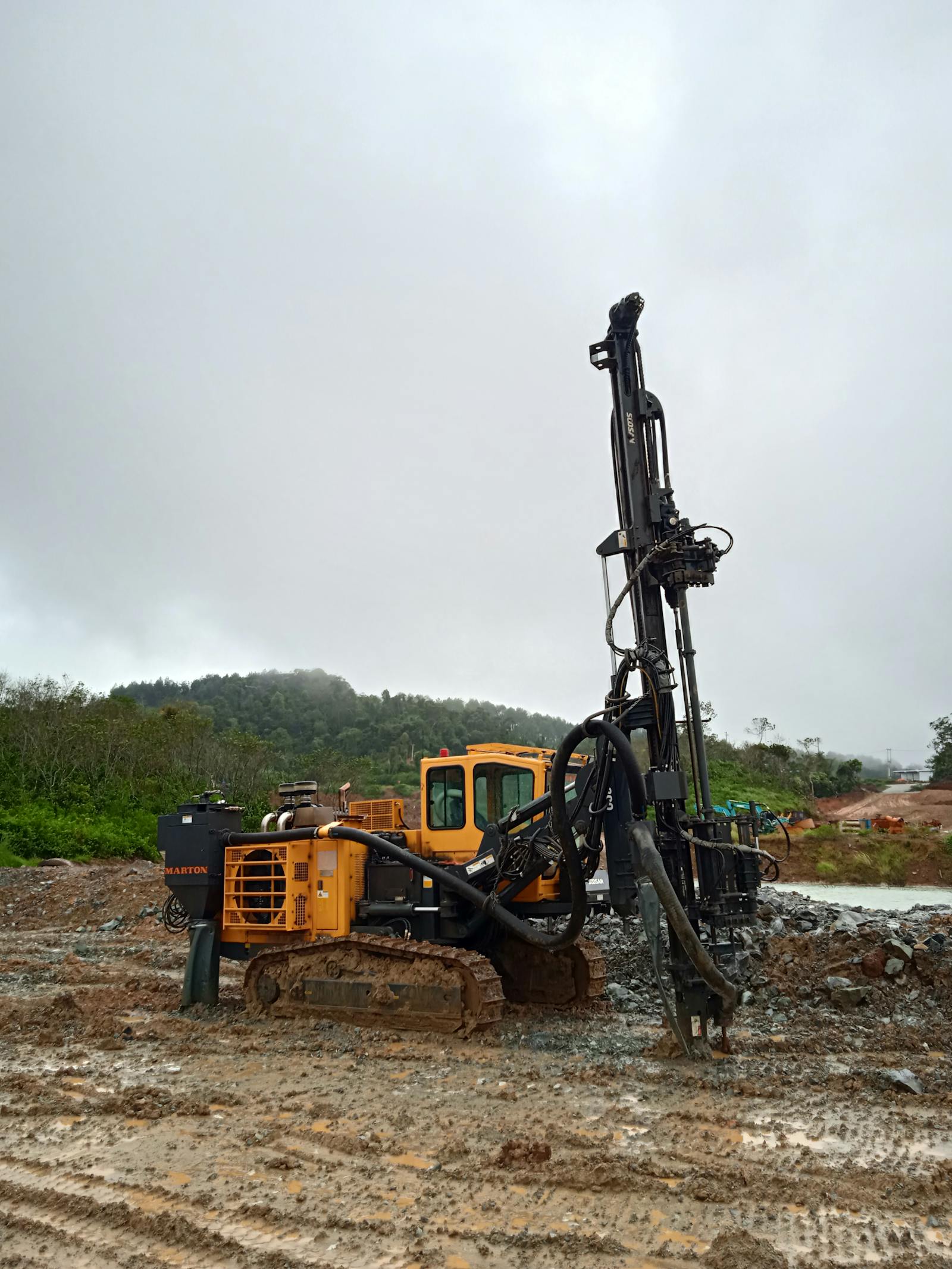 Neometals Ltd Unveils Promising Pegmatite Intrusions at Spargos Project