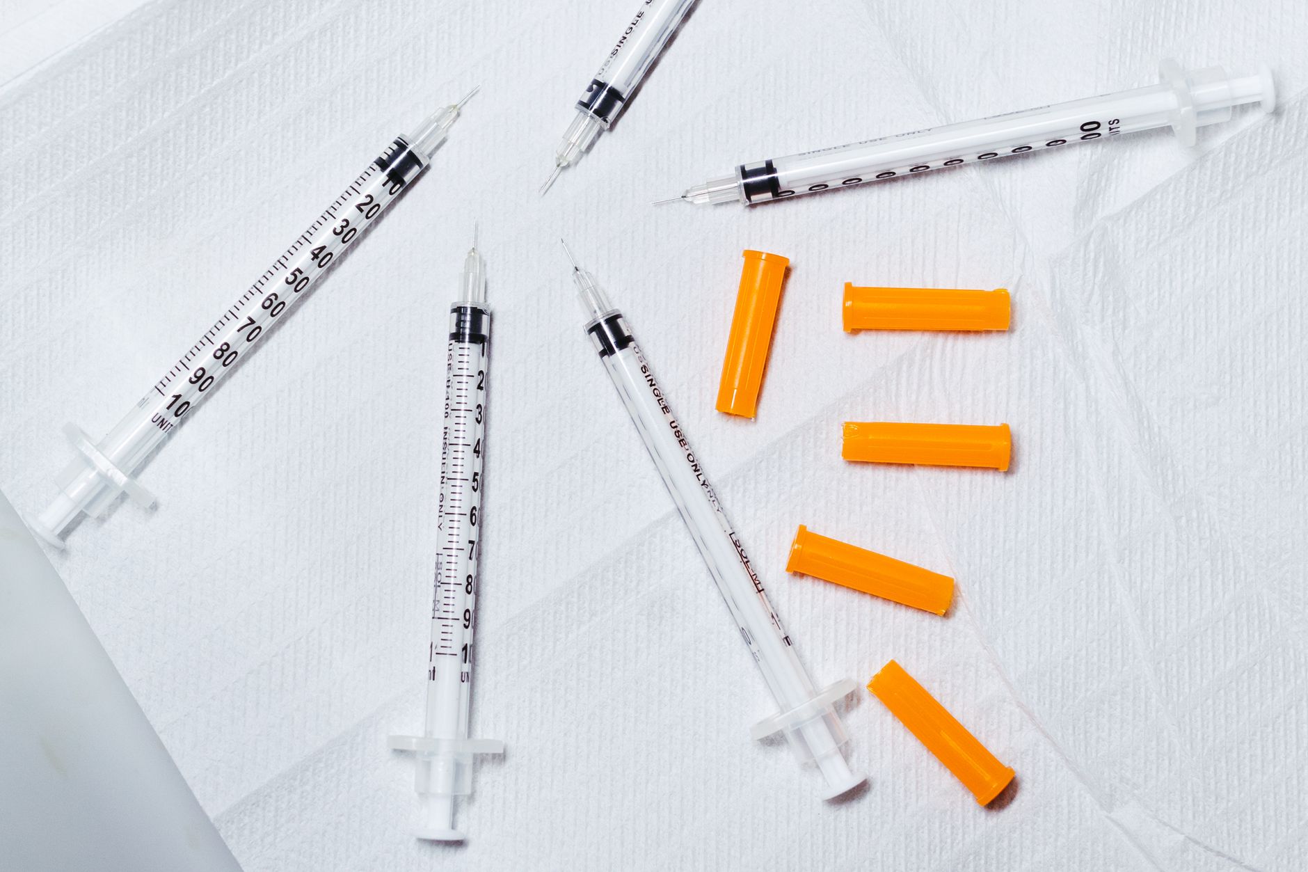 needleless syringe comparison
