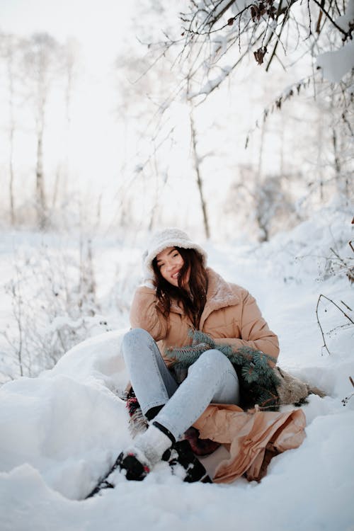 95,000+ Winter Women Pictures
