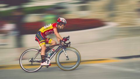 Bar speed as a window into the state of a nervous system
