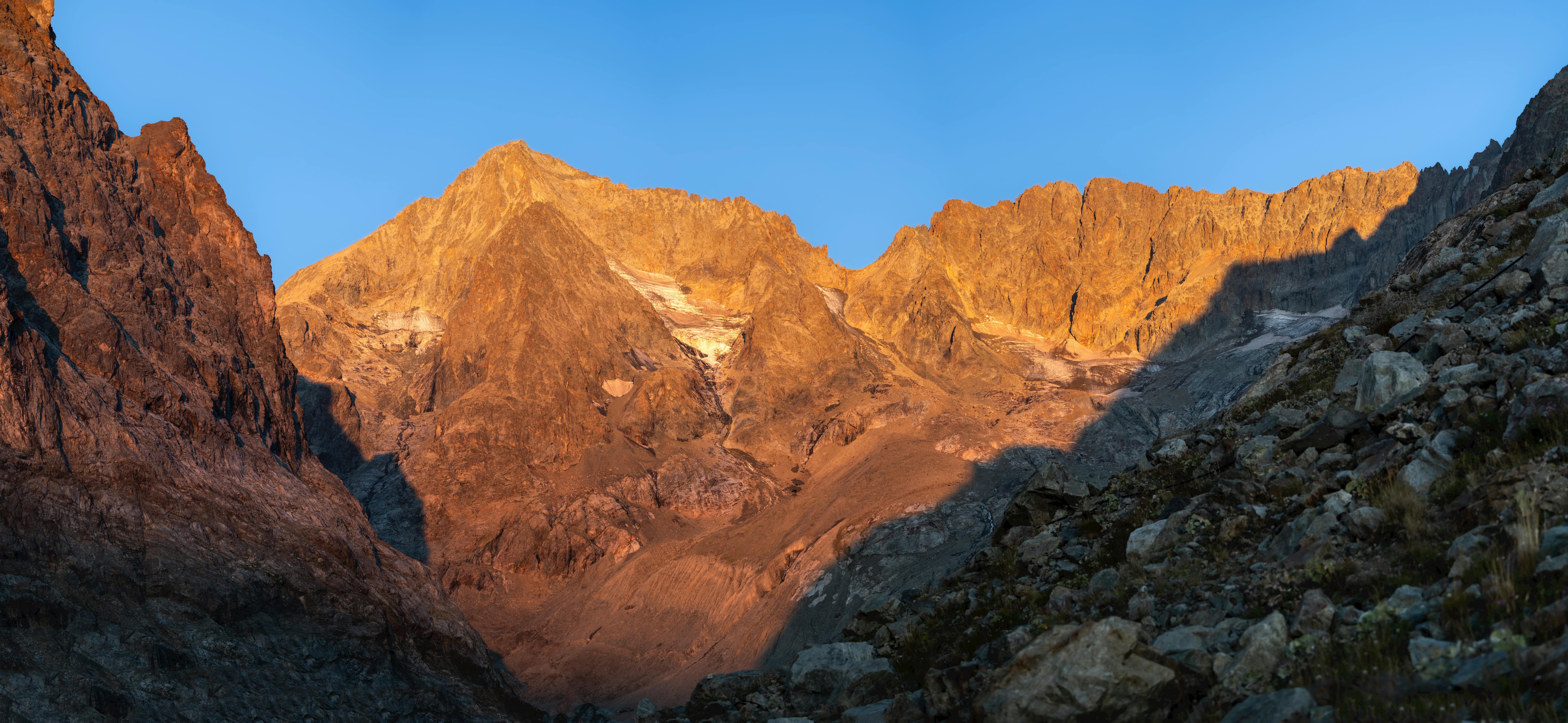 Écrins National Park scenic landscape with mountains and lake