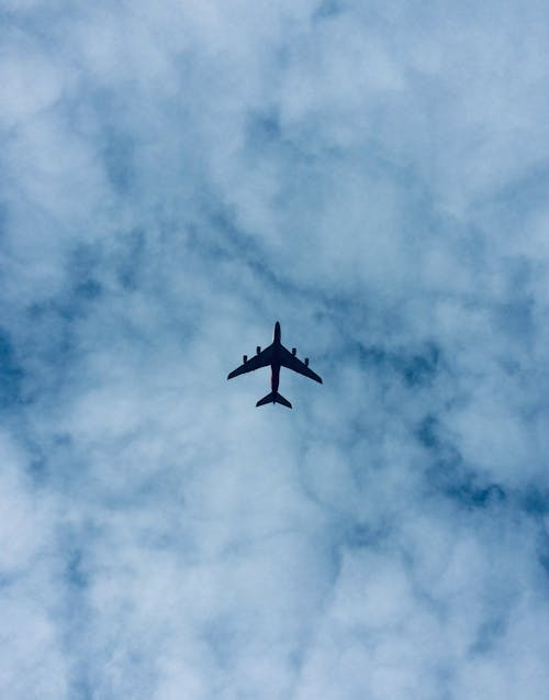 Free Silhouette of Airplane Stock Photo