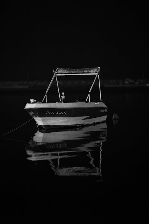 Photos gratuites de à quai, ancré, bateau