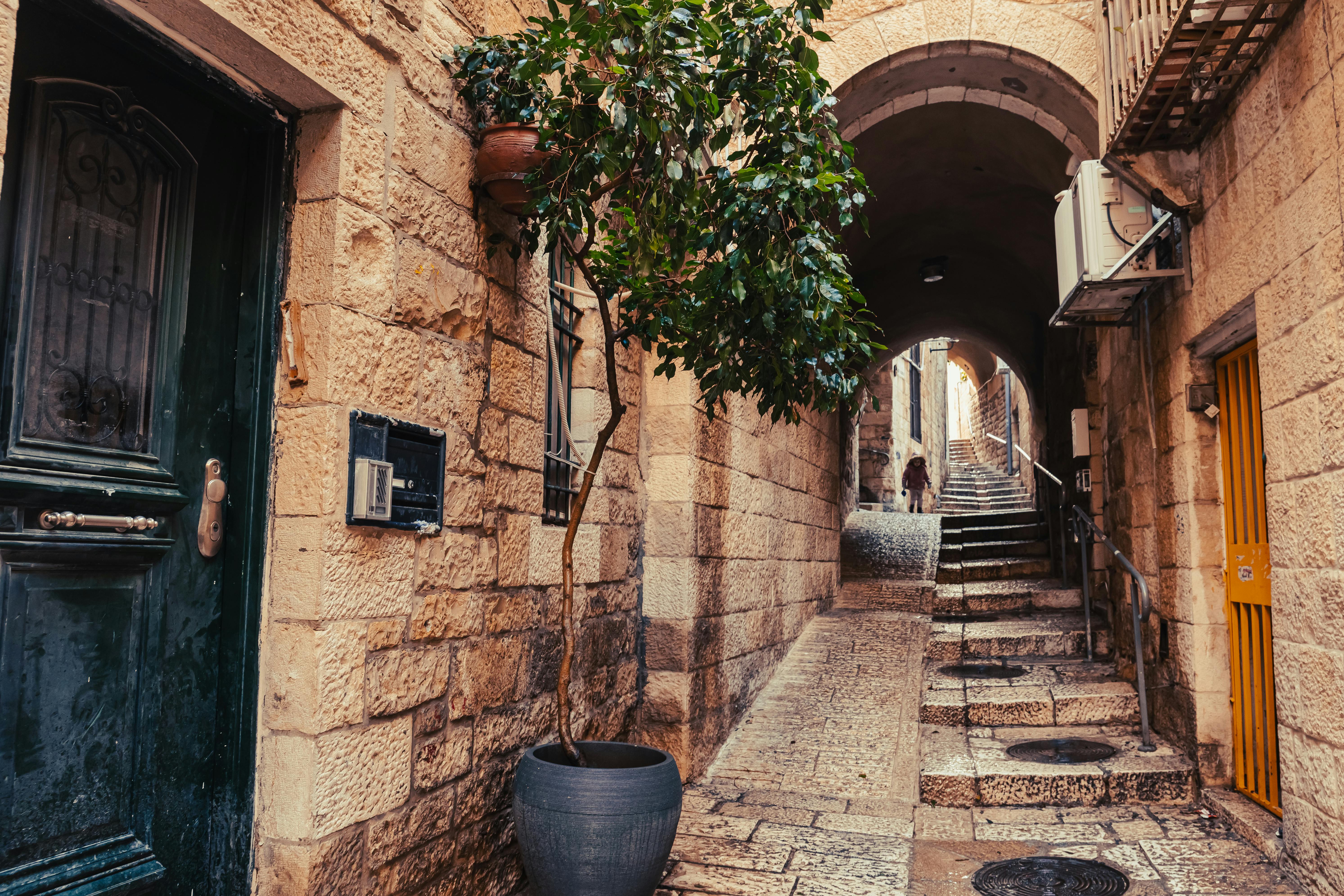 Siratófal éjszakai látogatás: spirituális élmény zsidó zarándokokkal – Jerusalem Old City accommodation
