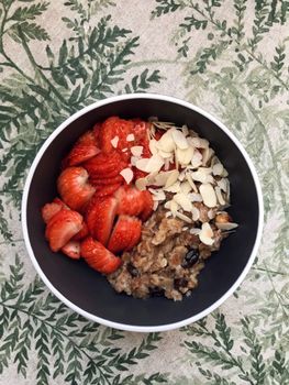 Strawberry Almond Grains & Seeds Oatmeal