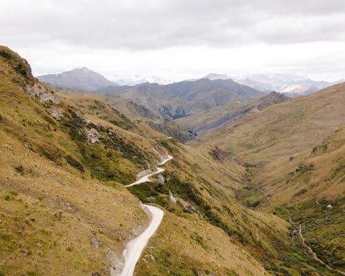 Immagine gratuita di catena montuosa, guida, montagne