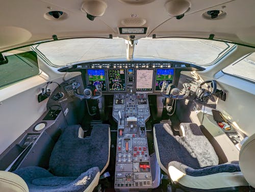 Immagine gratuita di aeroplano, asfalto, cockpit