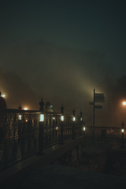 bezplatná Základová fotografie zdarma na téma městský, mlha, most Základová fotografie
