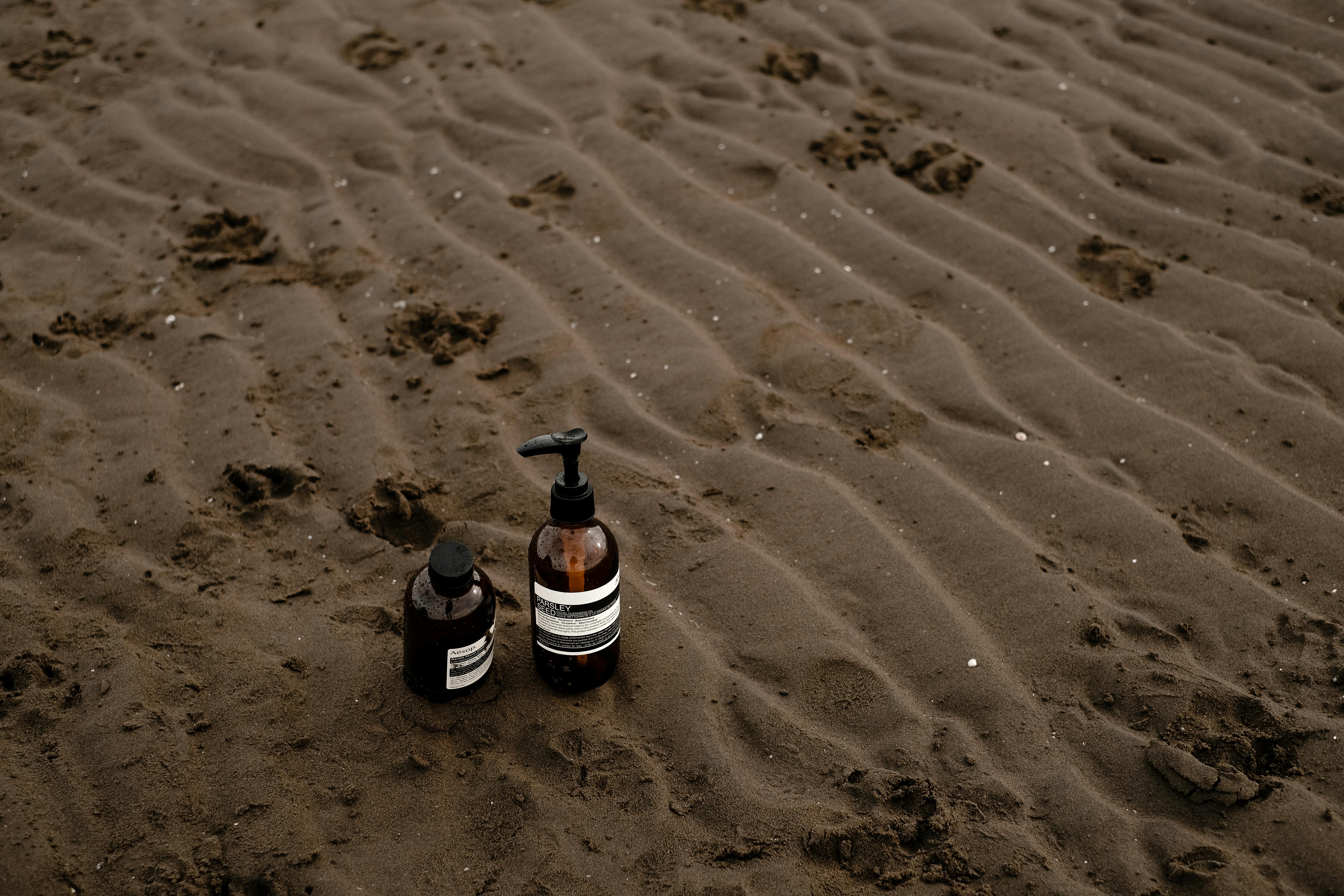 ​Simple three product skincare routine - Too many skincare steps? Padmini Kolhapure’s simple beauty hack — Photo by Valeriia 