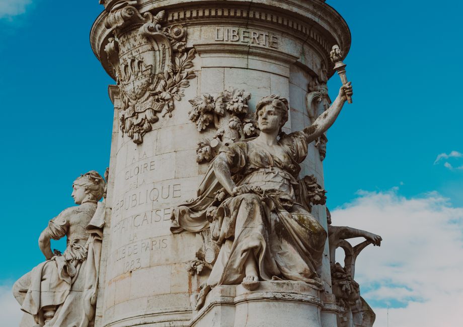 Art Deco in 9 Minutes: Why Is It The Most Popular Architectural Style? 🗽 Art Deco in 9 Minutes: Why Is It The Most Popular Architectural Style? 🗽