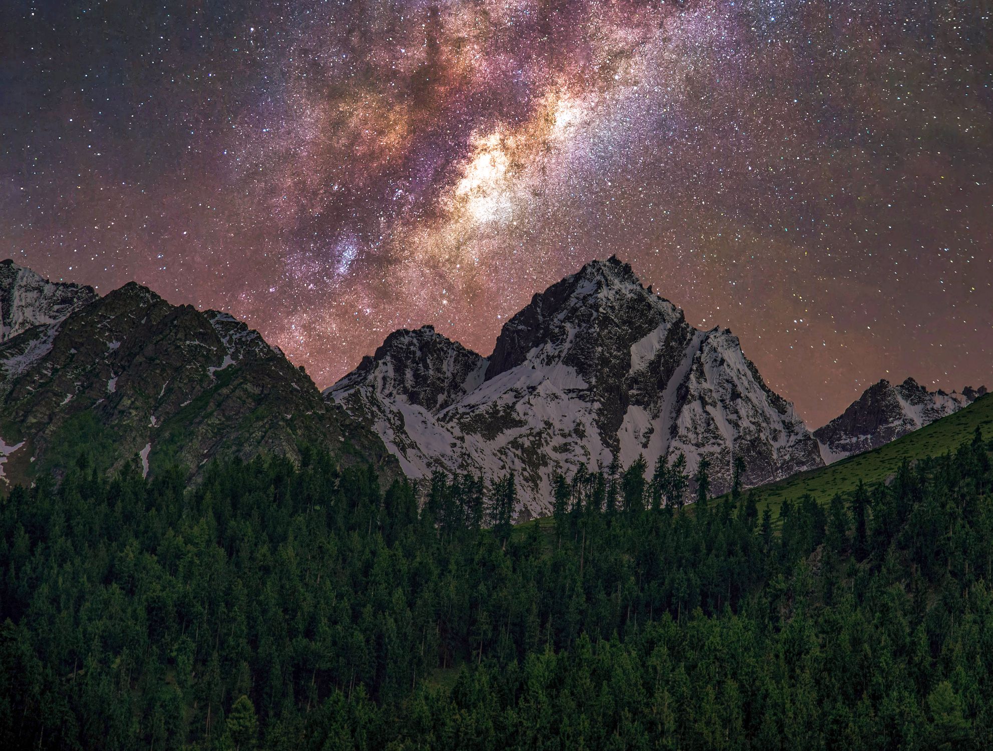 Stars and Milky Way over Mountains and Forest at Night · Free Stock Photo