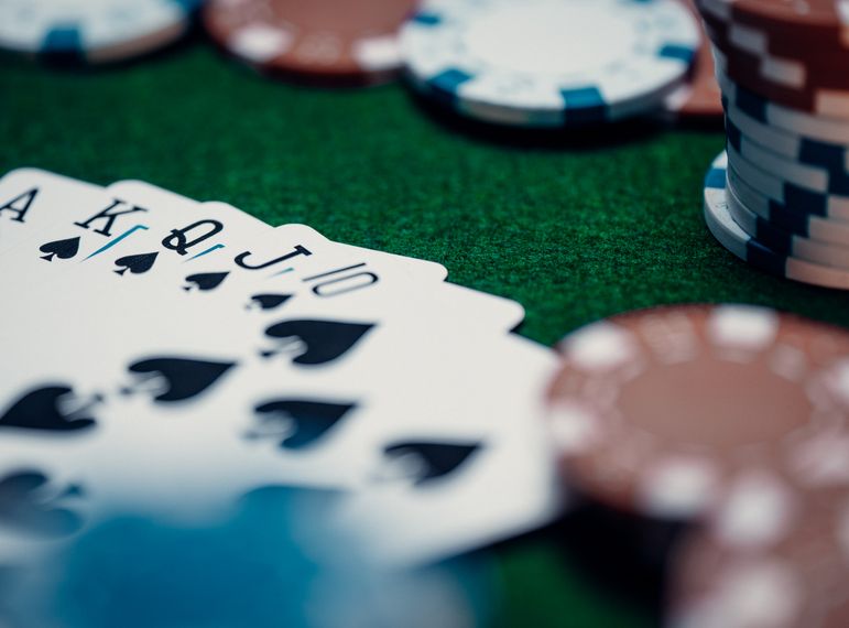 Online Casino: Spielautomaten und Live-Spiele im Überblick