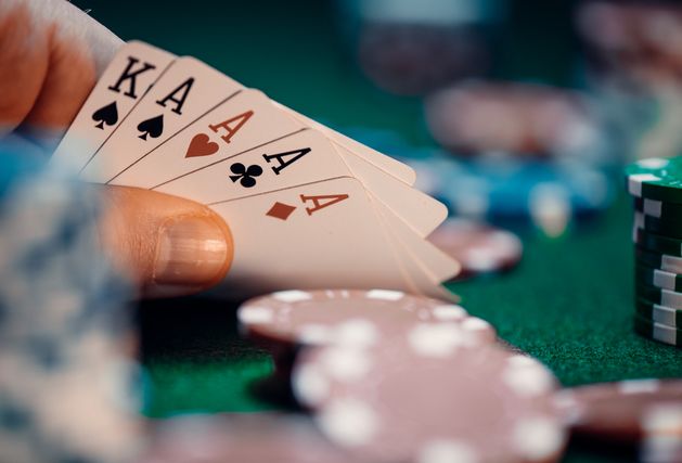 Online Casino: Spielautomaten und Live-Spiele im Überblick