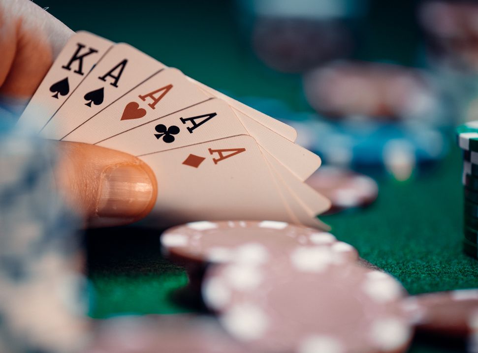 Online Casino: Spielautomaten und Live-Spiele im Überblick