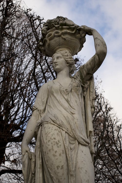 Statue of a Woman Head-Carrying a Basket