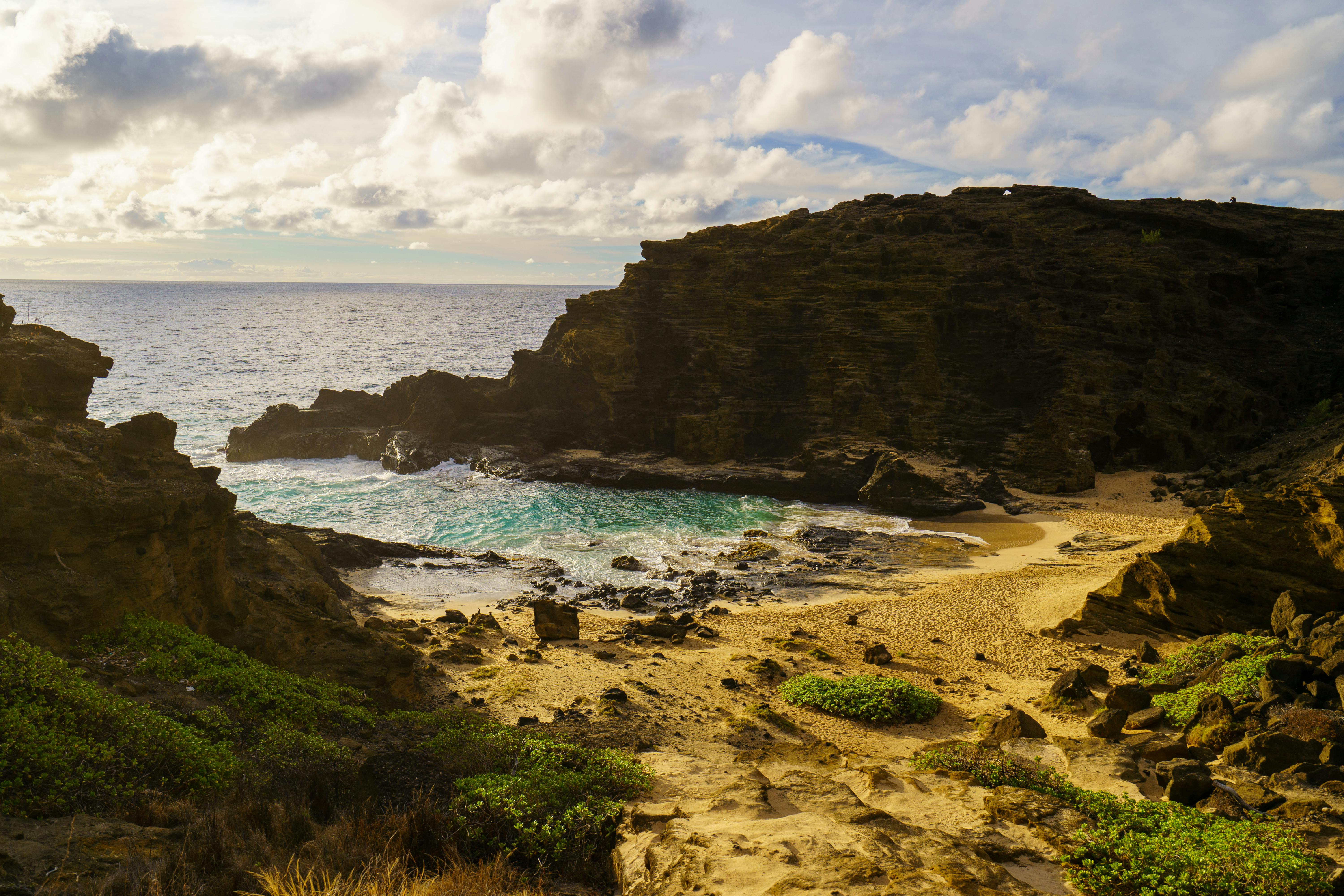 Cockroach Cove in Oahu, Hawaii · Free Stock Photo