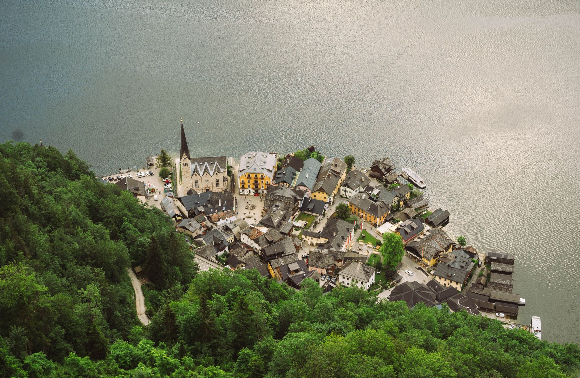 Desa Hallstatt Viewpoint Austria: Permata Tersembunyi yang Wajib Dikunjungi di Eropa