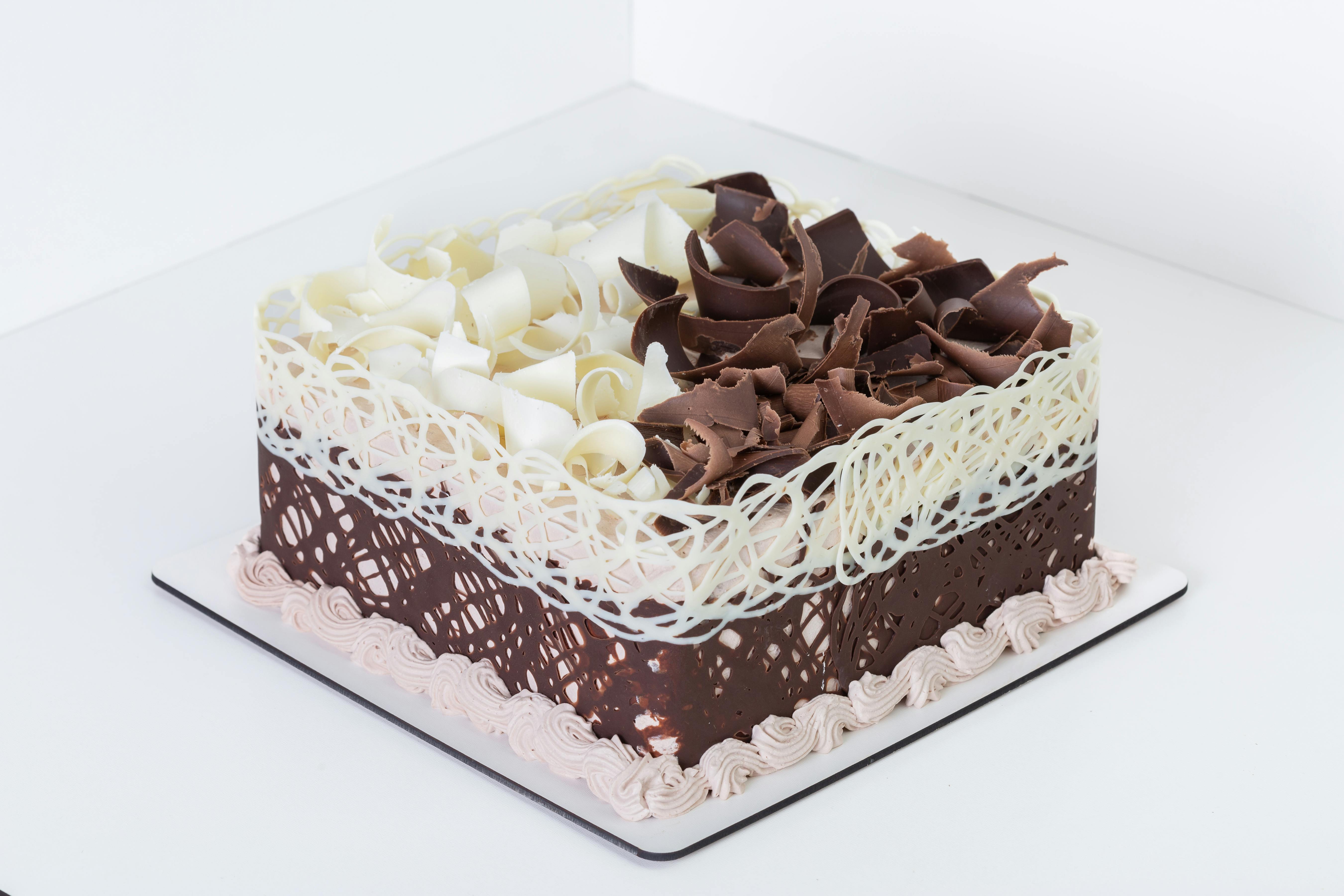 Crescent Ridge Ice Cream Cakes — Crescent Ridge Dairy Bar