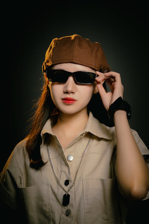 Gratis arkivbilde med asiatisk kvinne, brunette, hatt
