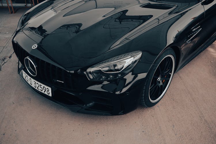 Black Mercedes Benz AMG GT R