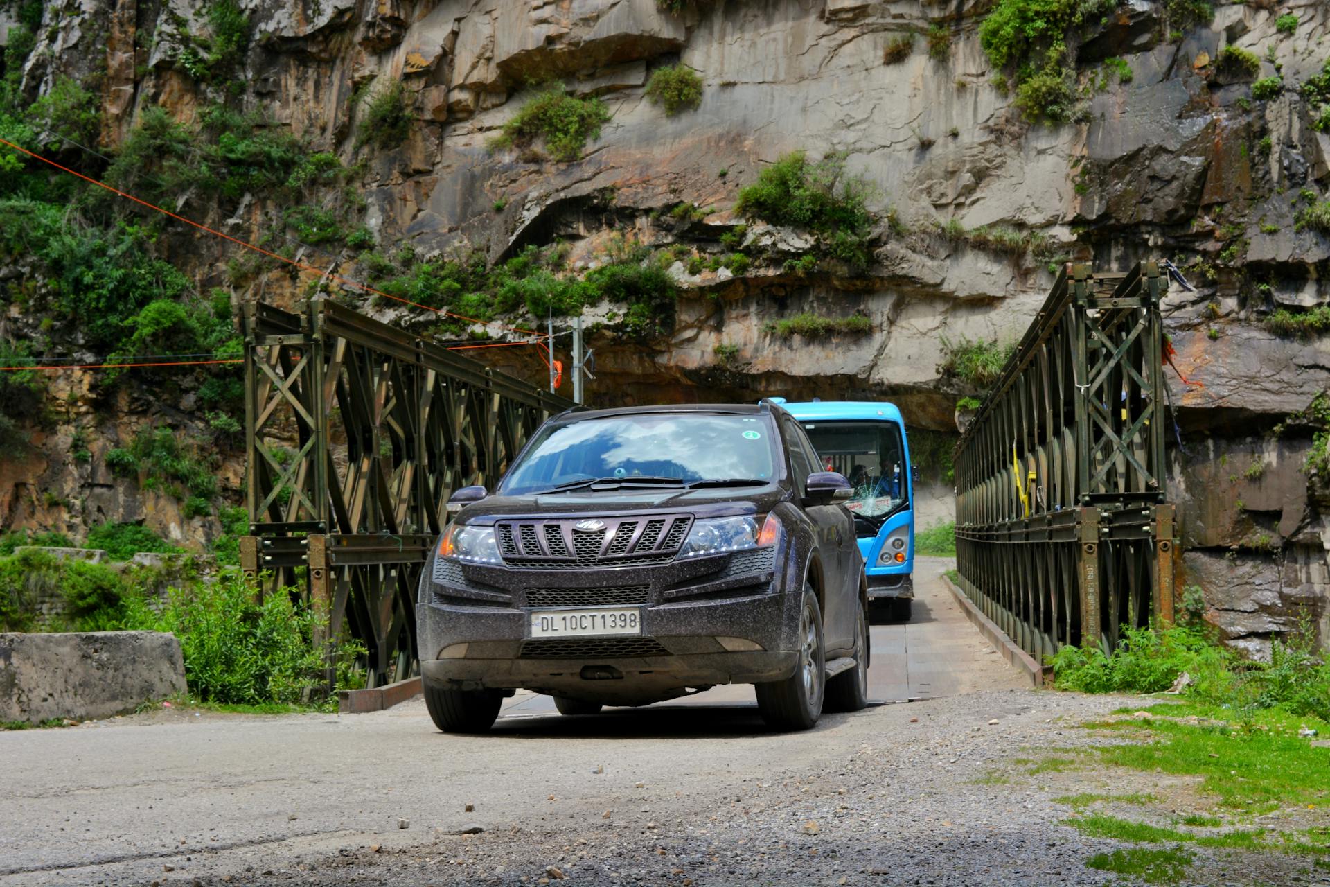 Black Mahindra XUV500