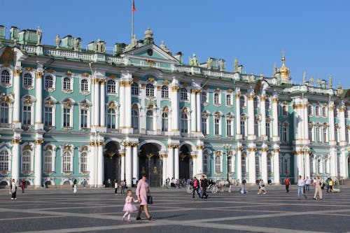 Безкоштовне стокове фото на тему «Будівля, зимовий палац, квадрат»