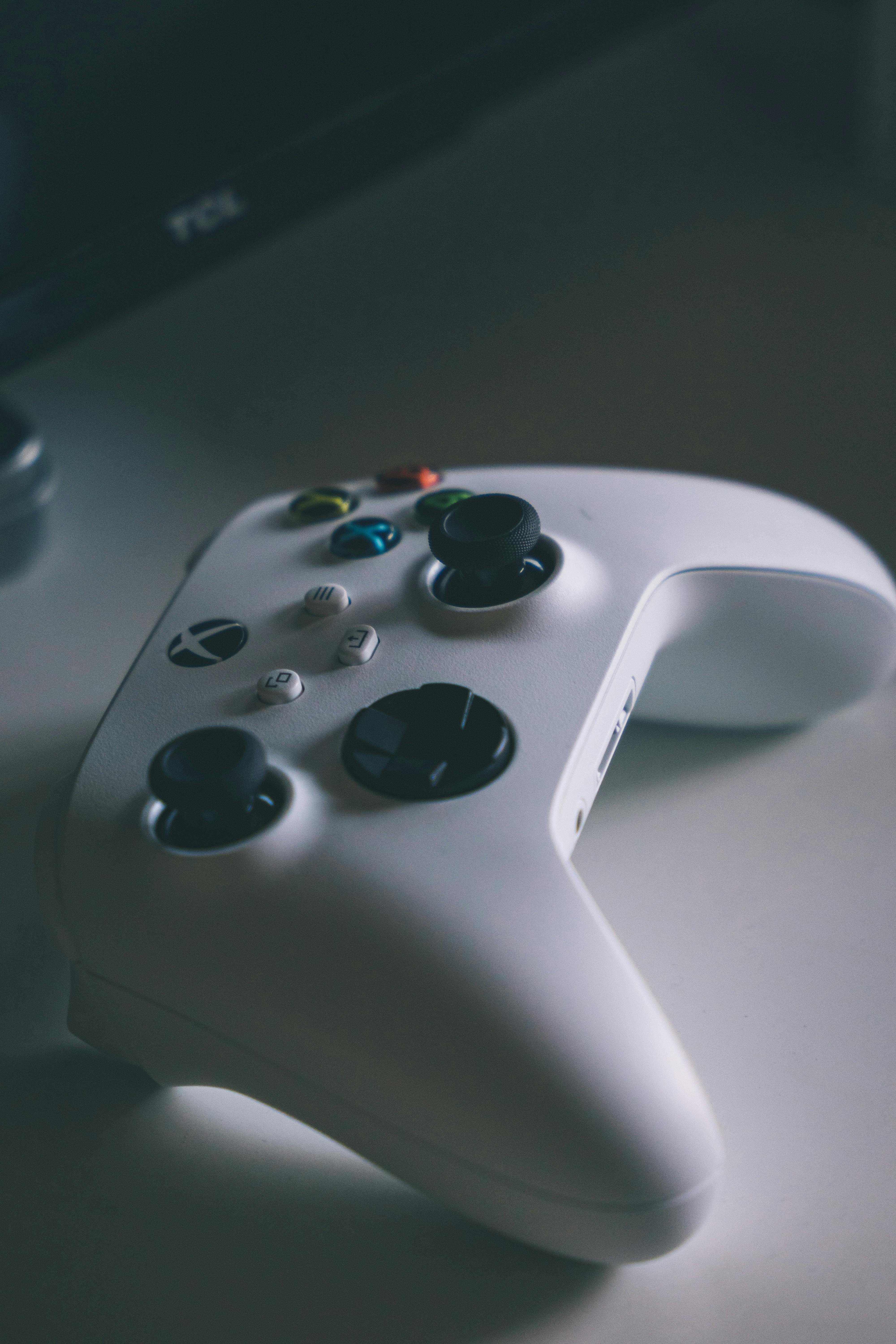 4+ Million Controle Xbox One Royalty-Free Images, Stock Photos & Pictures