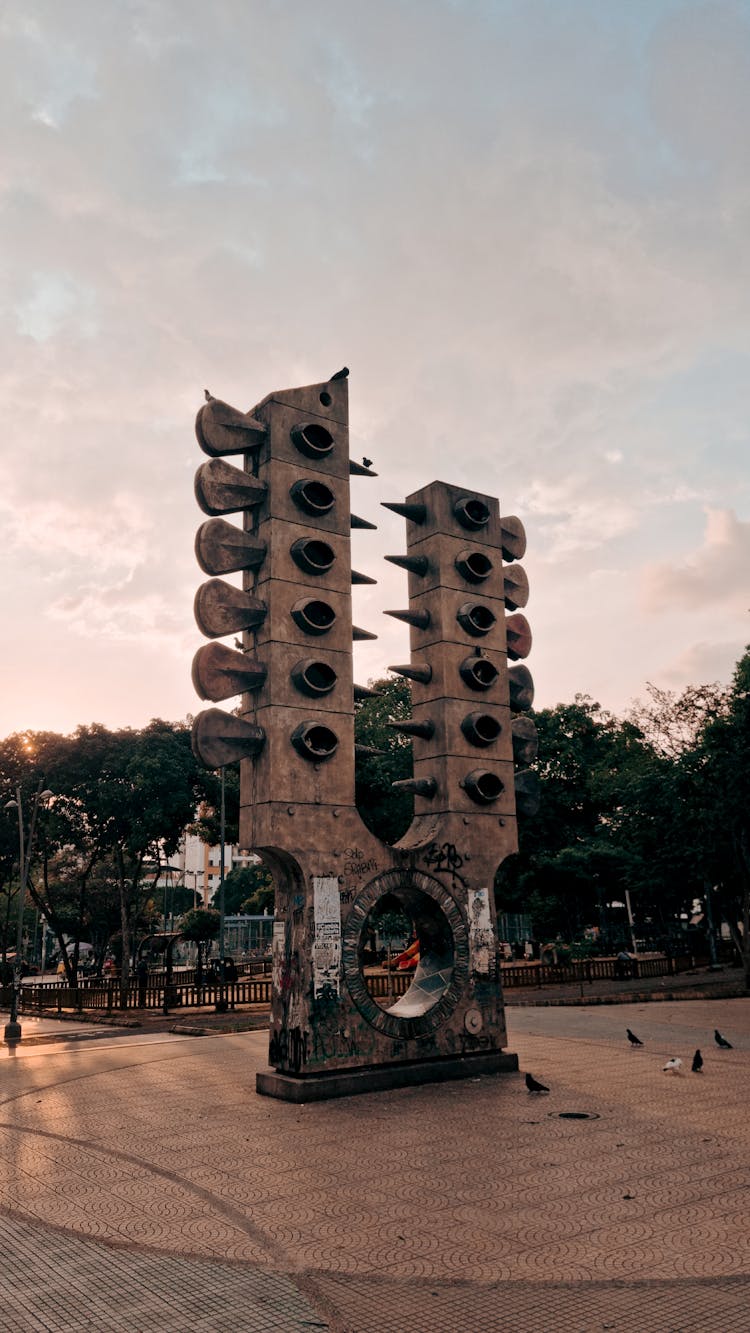 Statue In De Los Ninos Park In Bucaramanga In Colombia