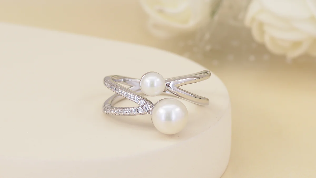 Pros and Cons of Choosing Pearl Engagement Rings