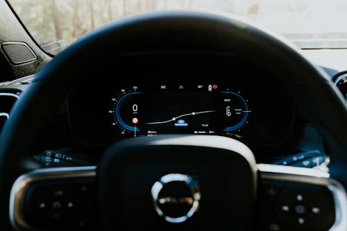 Screen as Speedometer in Volvo Car