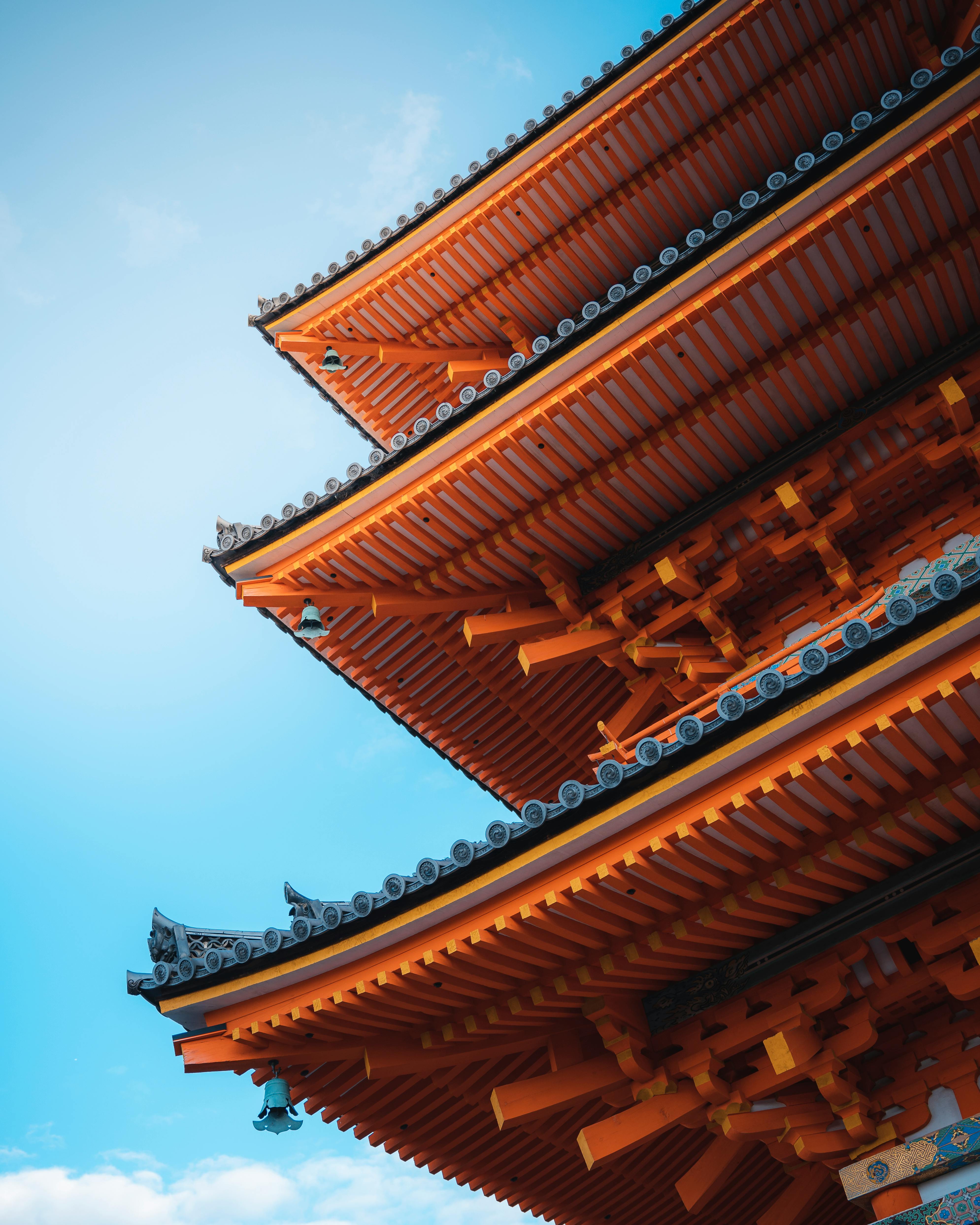 Ancient Japanese temple - Wallpaper
