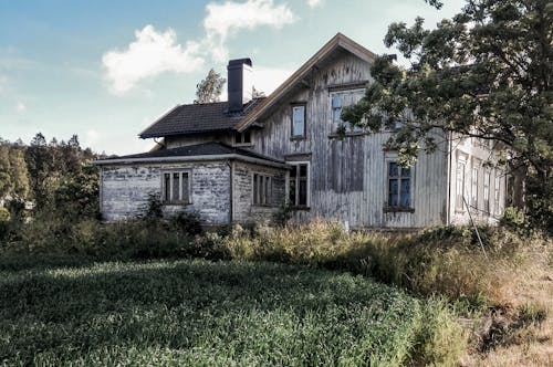 Kostenloses Stock Foto zu außerorts, baufällig, gebäude außen