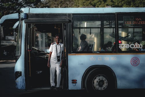 남자, 대중교통, 문의 무료 스톡 사진