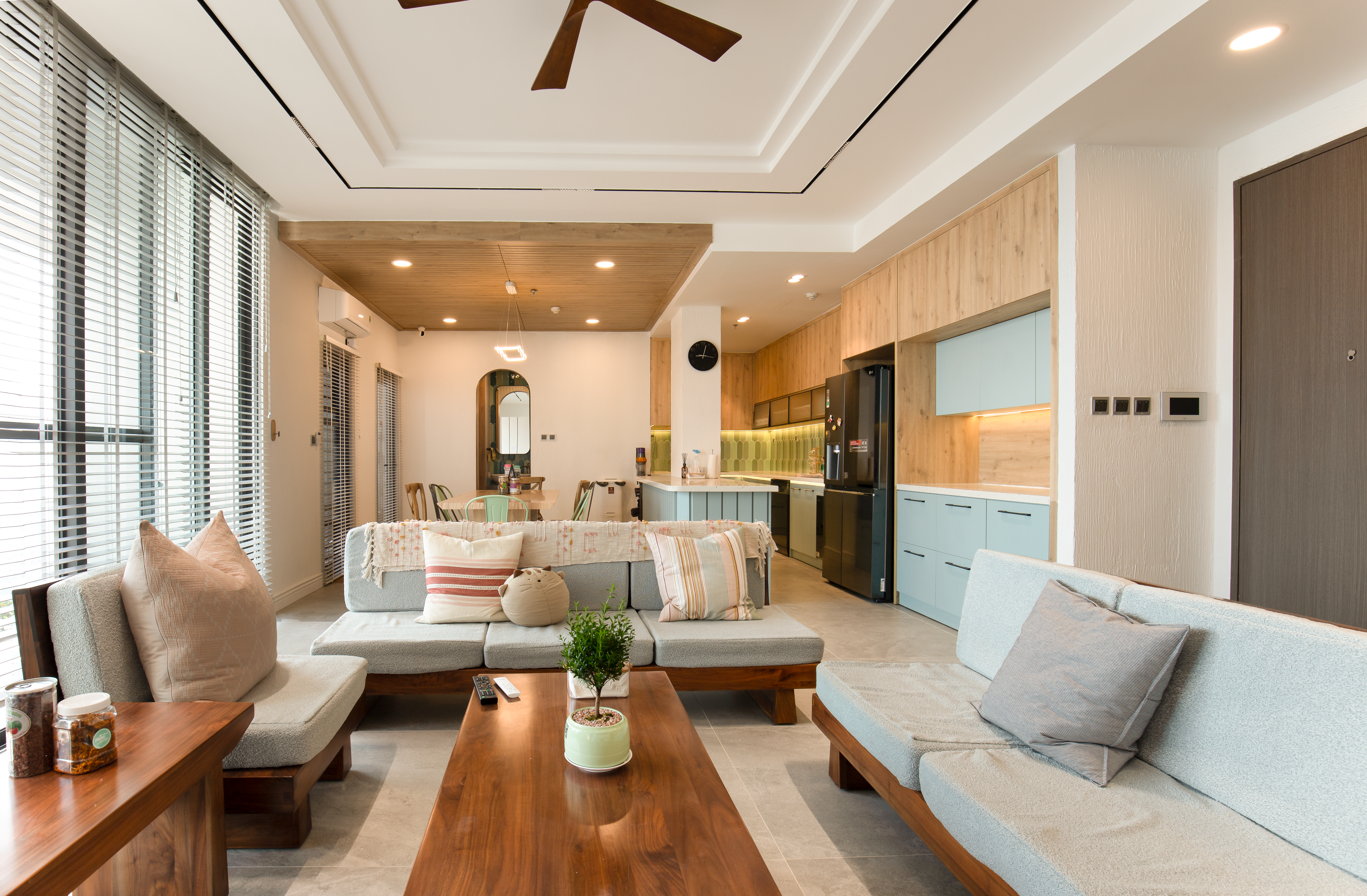 Comparing Ceiling Fans and Air Conditioning