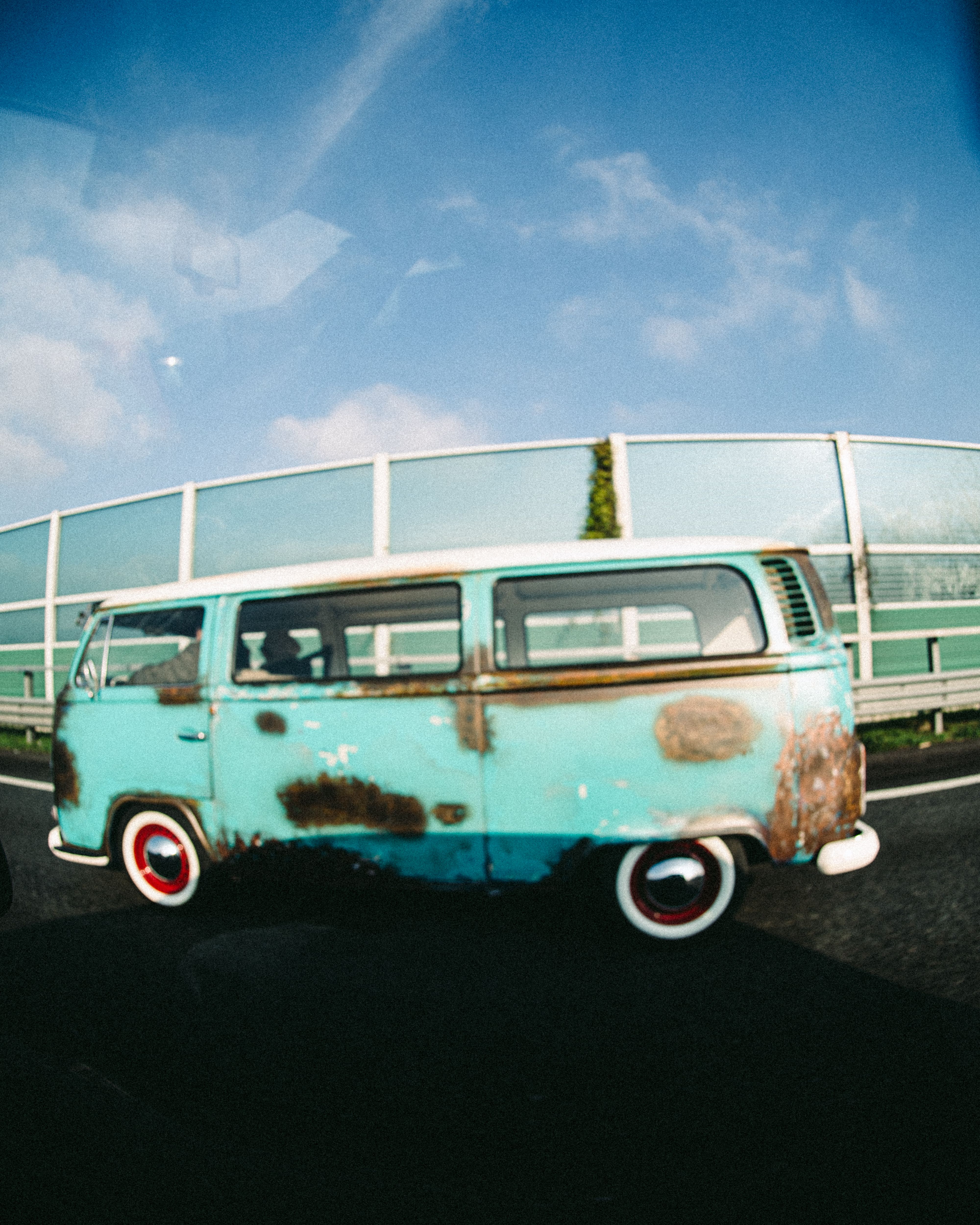 Rusty Campervan on Highway · Free Stock Photo