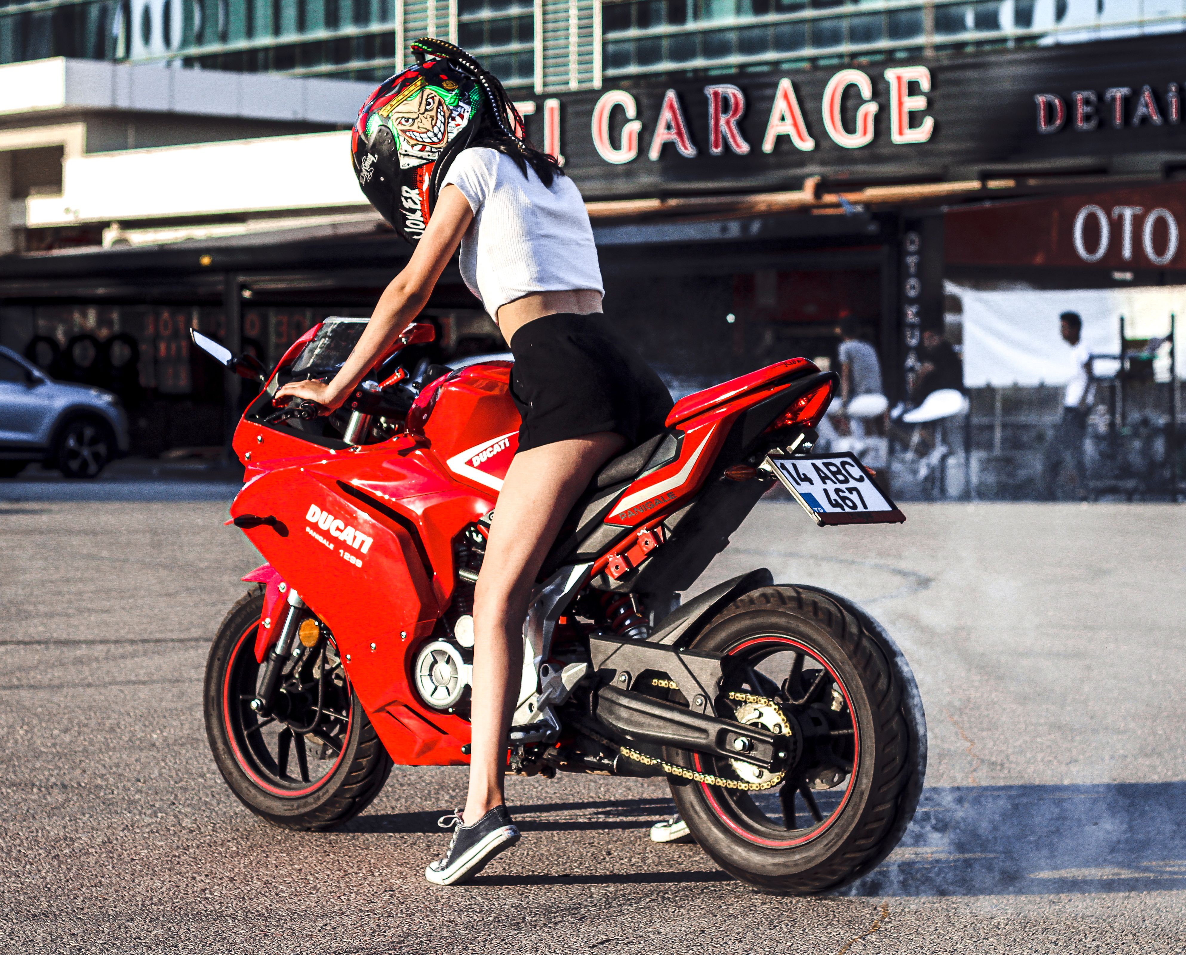 Ducati 1.103 cc Bertenaga 247 dk Harga Premium