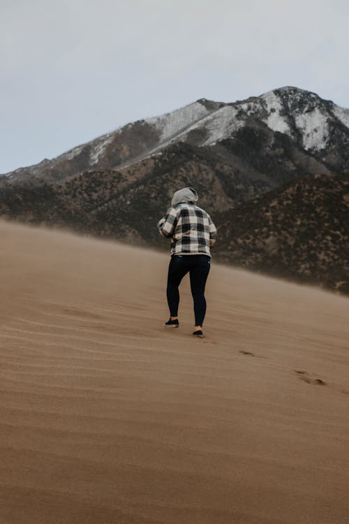 Foto d'estoc gratuïta de caminar, desert, duna