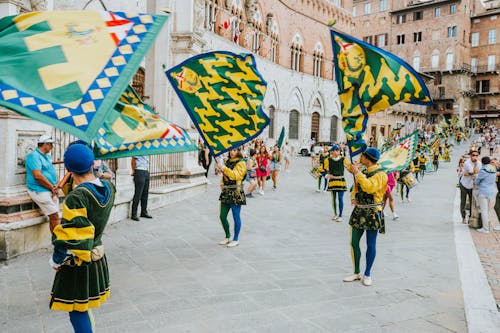 Foto stok gratis bendera, festival, jalan-jalan kota