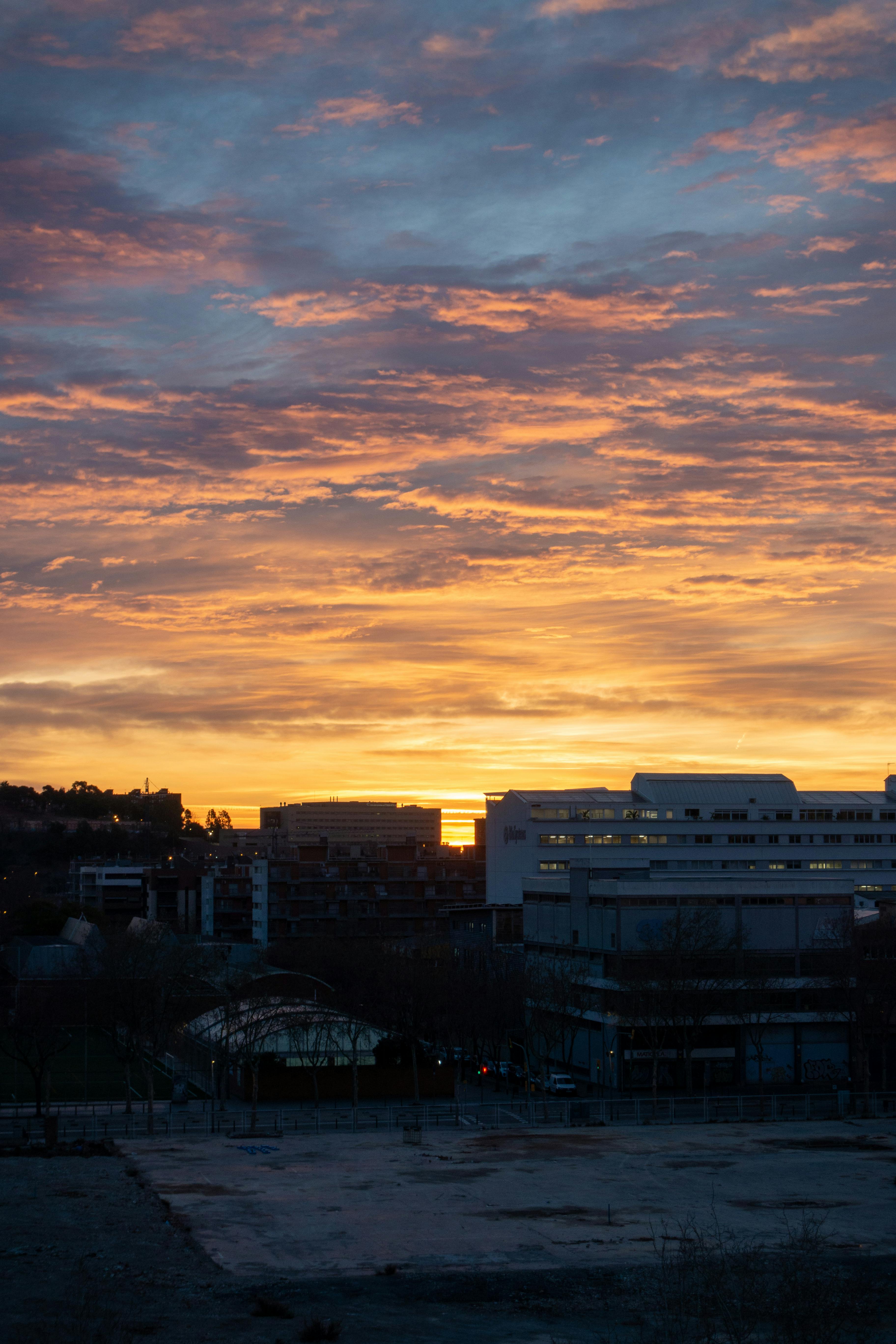 DIYthinker City Dusk Clouds Orange Sky Sliver Bracelet Pendant Jewelry Chai DIYthinker City Dusk Clouds Orange Sky Round Stickers 10Cm Wall