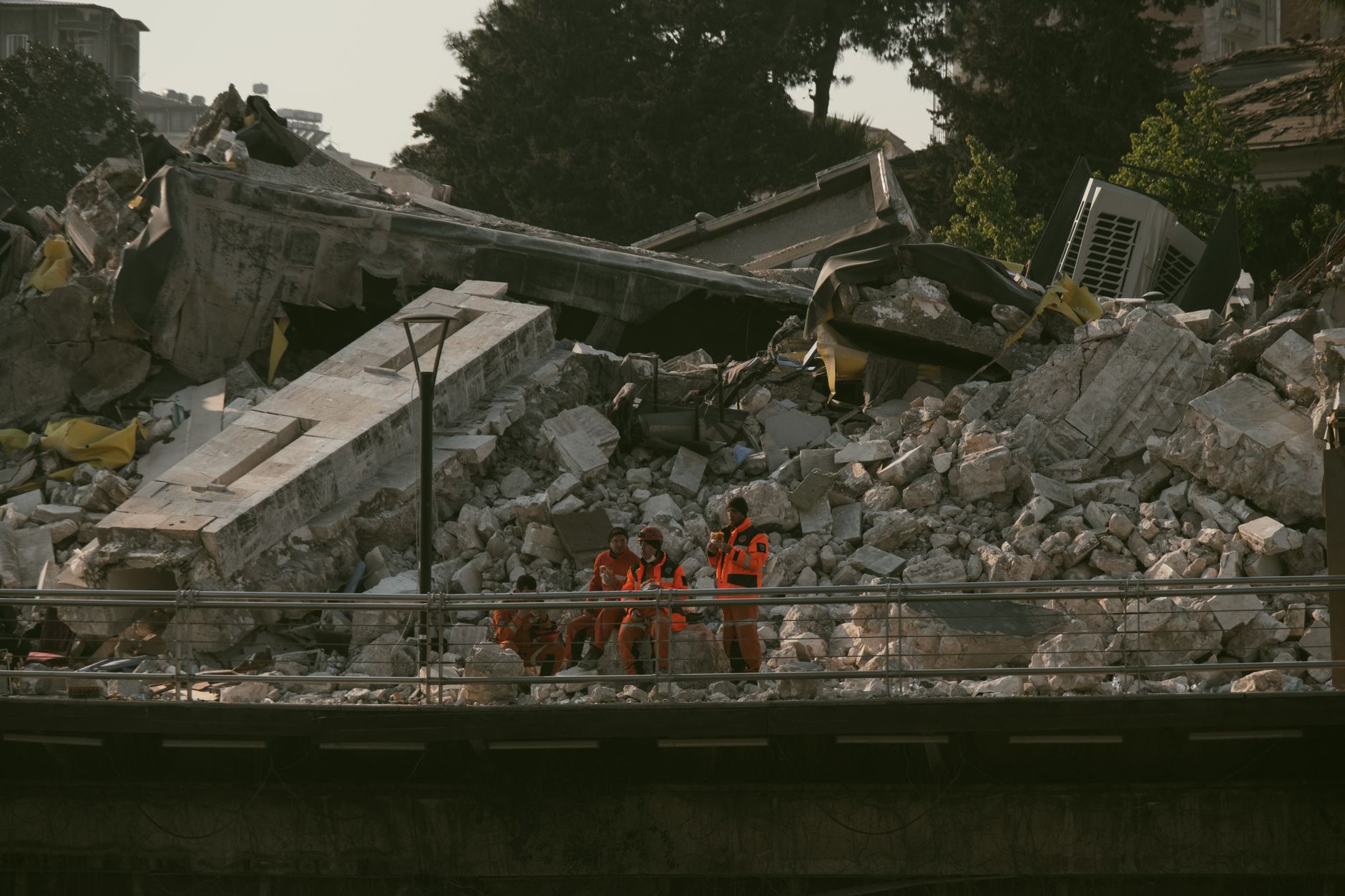 Father and son rescued after 4 days in Venezuela earthquake rubble as death toll nears 1,500