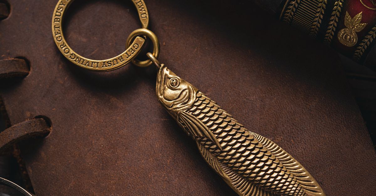 Fish Key Socket Gold Golden Keychain with Fish · Free Stock Photo