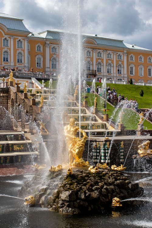 Close up of Golden Fountain in Peterhof