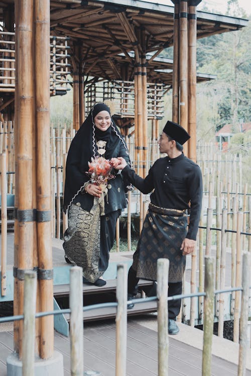 Couple in Black, Traditional Clothing