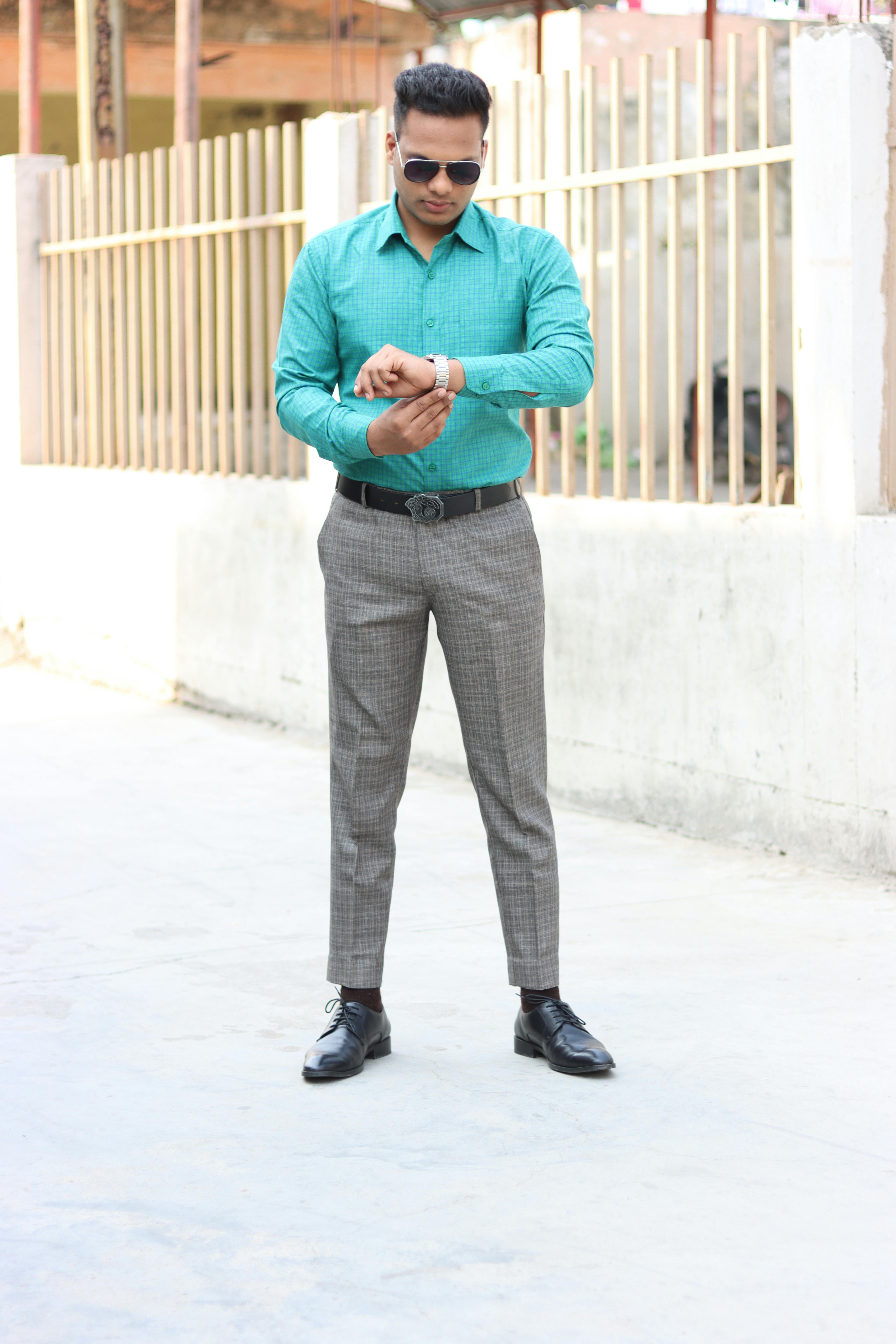 Buy Men Green Regular Fit Formal Half Sleeves Formal Shirt Online - 660043  | Peter England