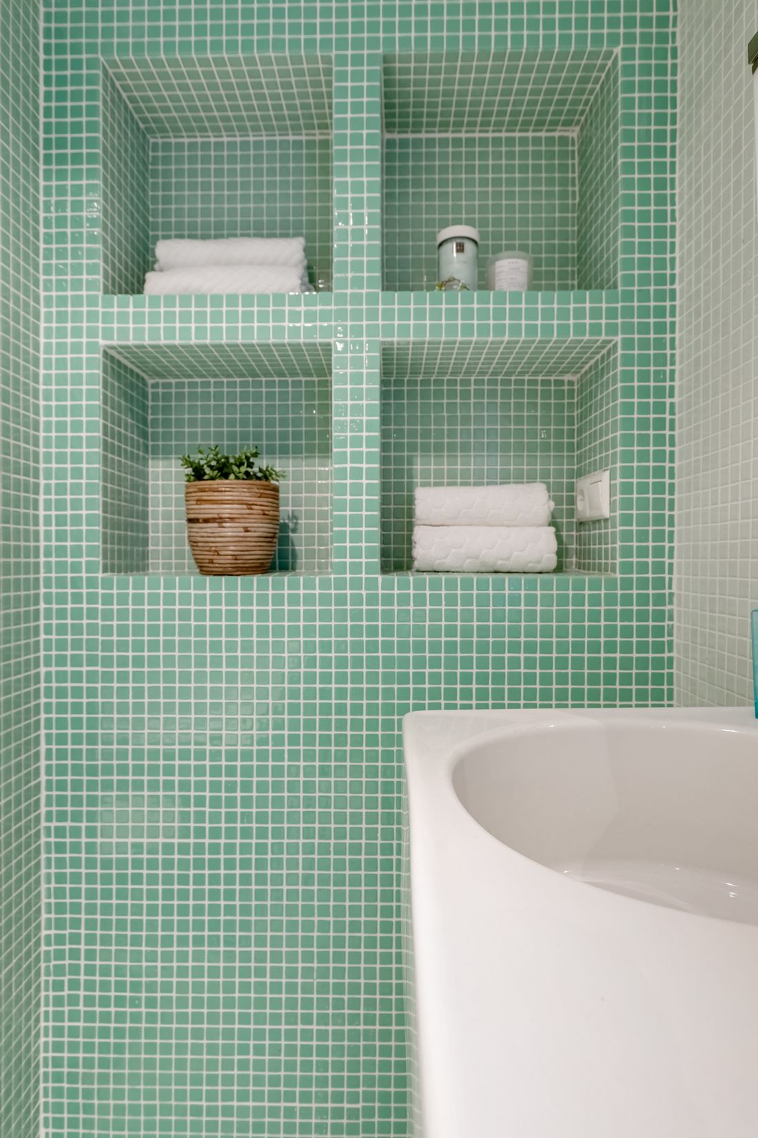 Bathroom decor inspiration photograph for 7. Updated Bath Mat
